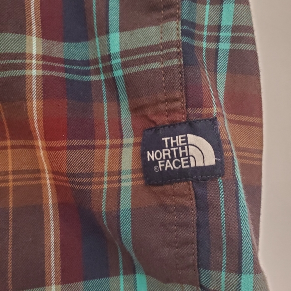The north face button down short sleeve plaid shirt - Picture 4 of 4